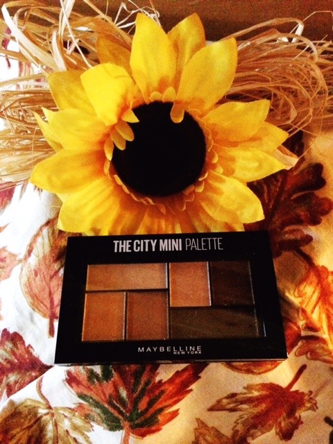 Maybelline City Mini Eyeshadow Palette Review